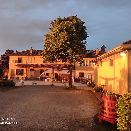 Cascina Angelina Villa Casteggio Luaran gambar